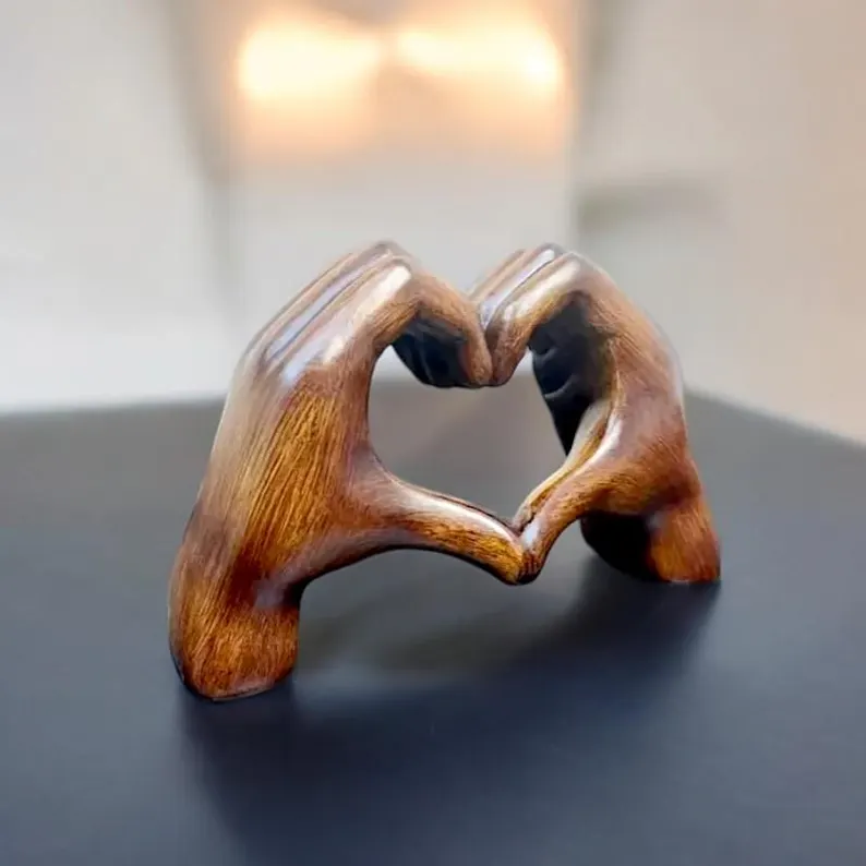 💕 2025 Handmade Love Heart Statue Romantic Ornament Gift